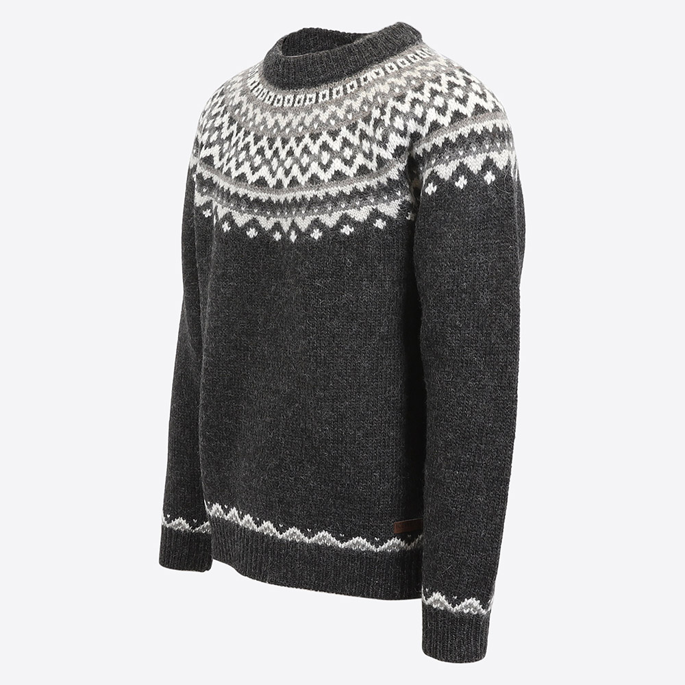 Skjaldbreiður wollpullover mit isländischem muster