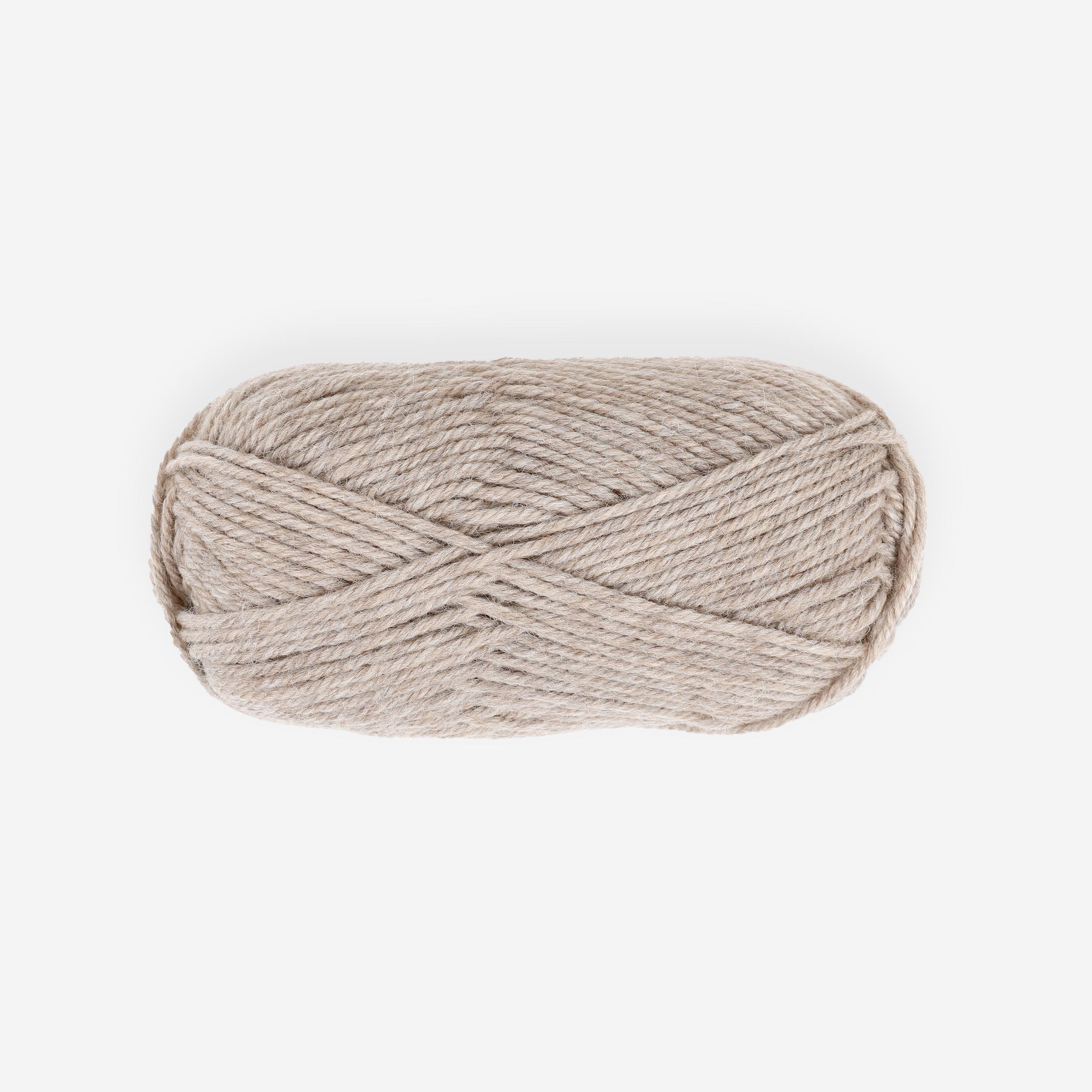 Super 100% wool knitting yarn (Aran)