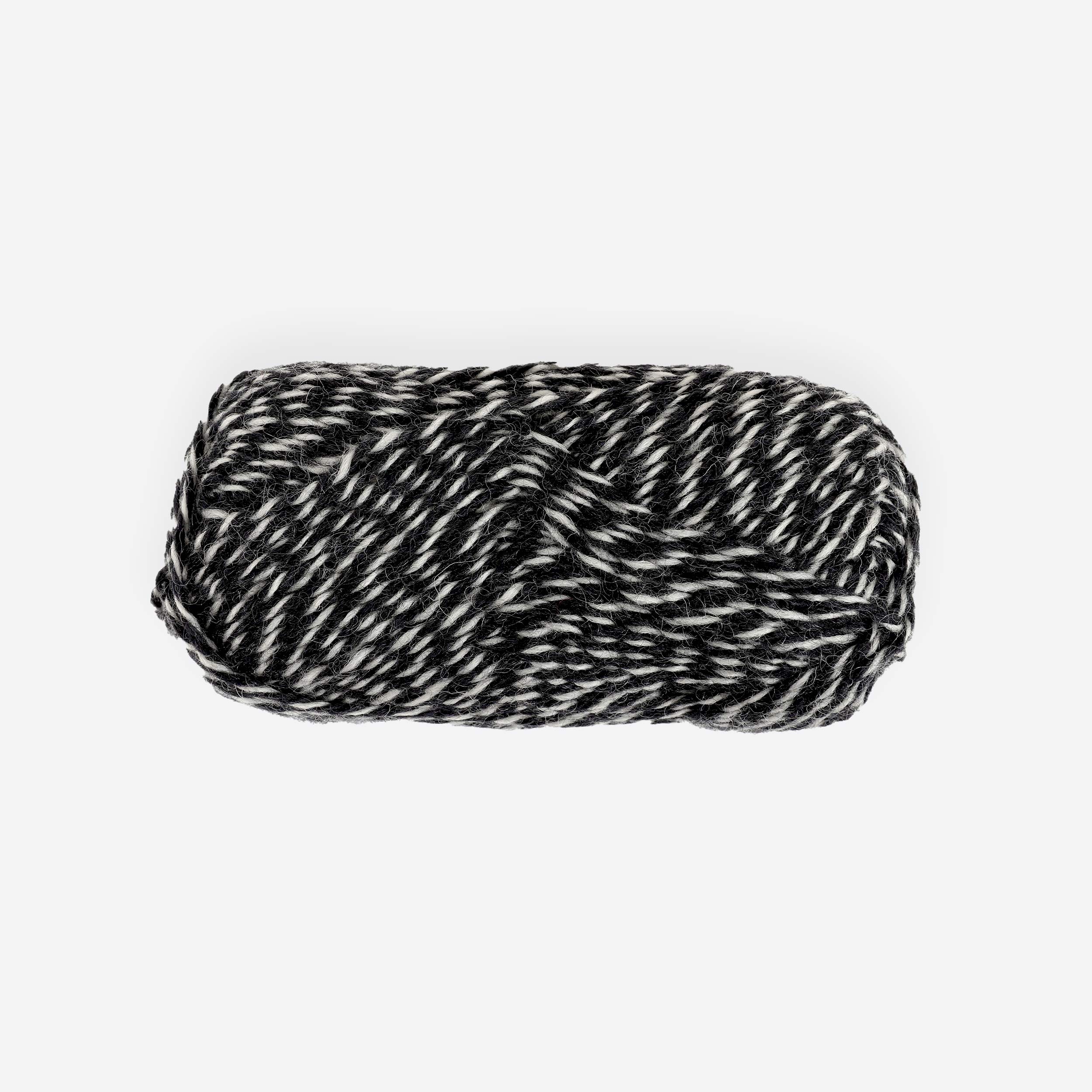 Saga-Yrja wool blend knitting yarn