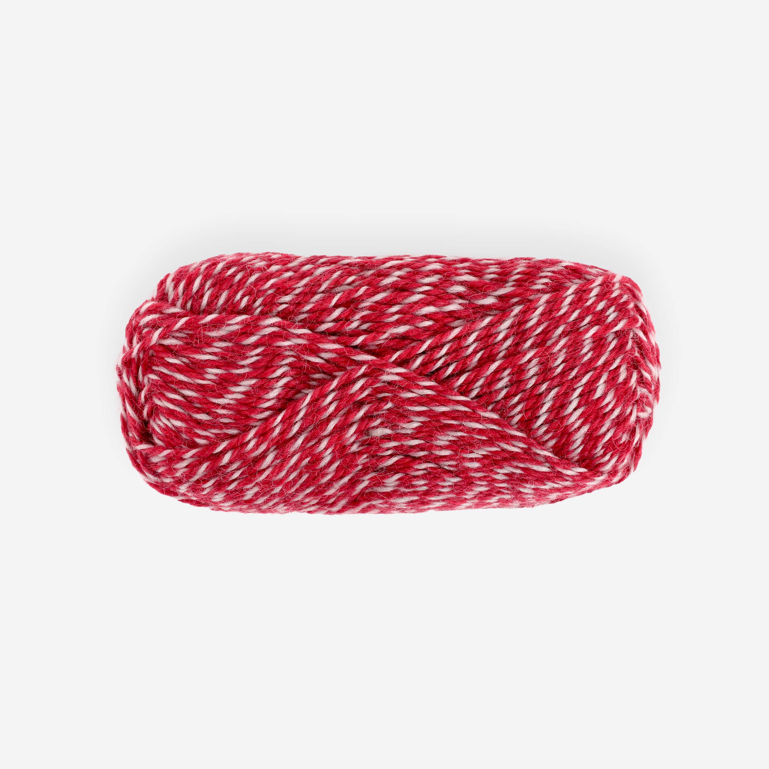 Saga-Yrja wool blend knitting yarn