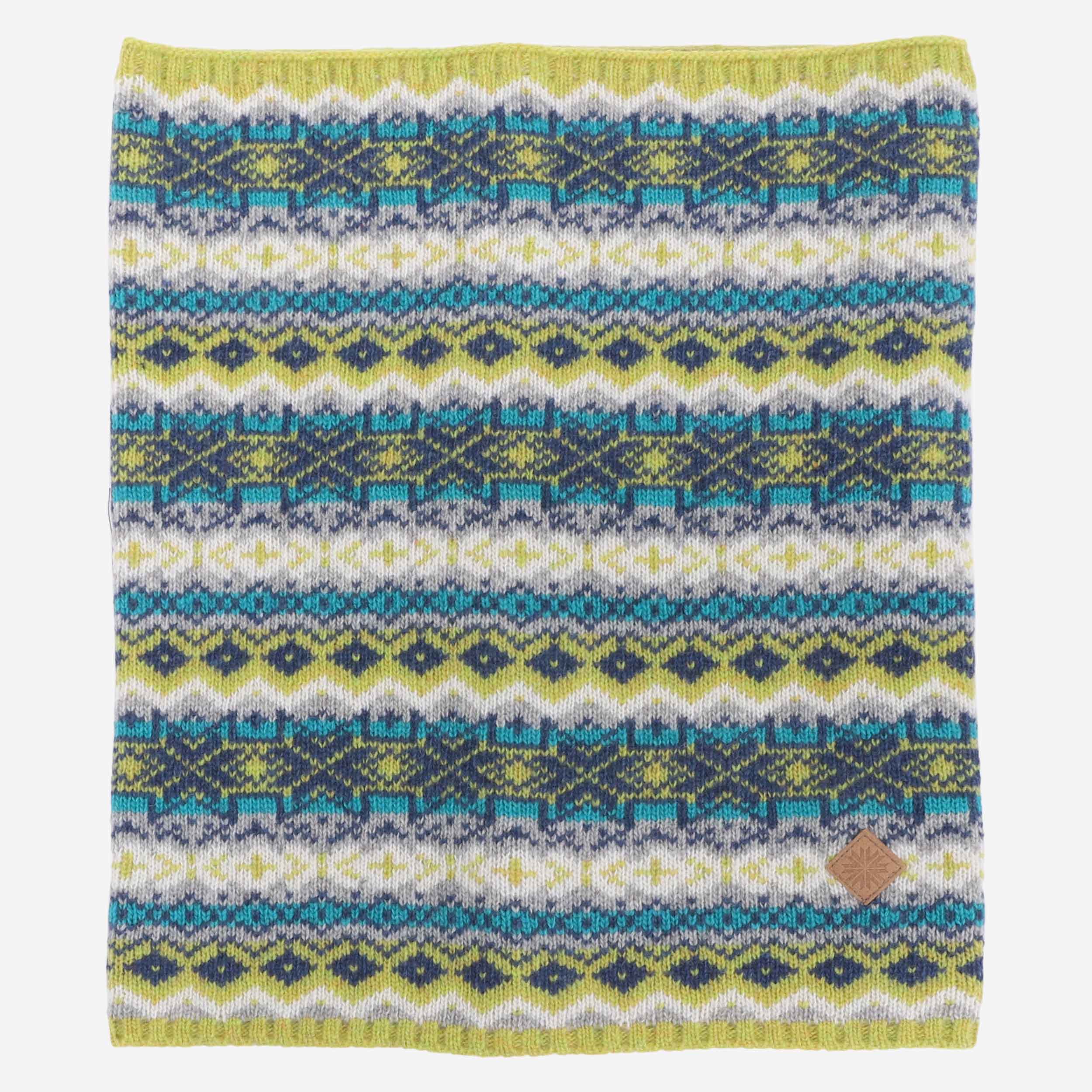 SKRÚÐUR hálskragi