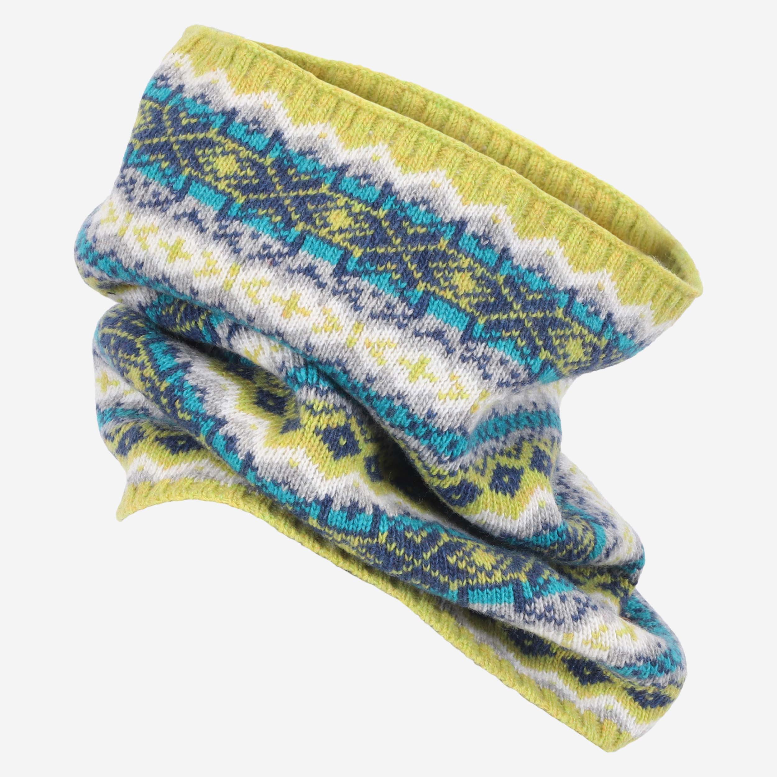 SKRÚÐUR hálskragi