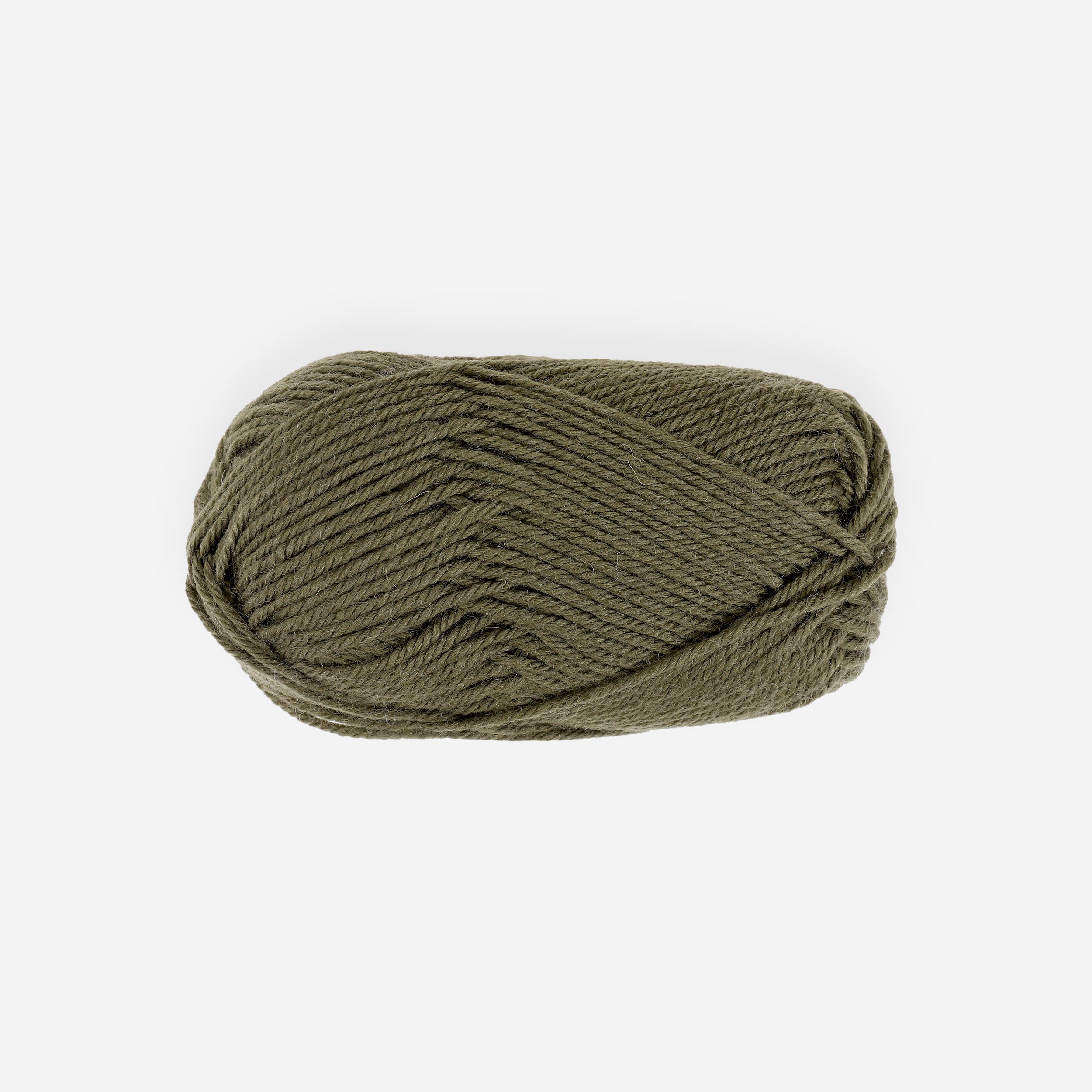 Super 100% wool knitting yarn (Aran)