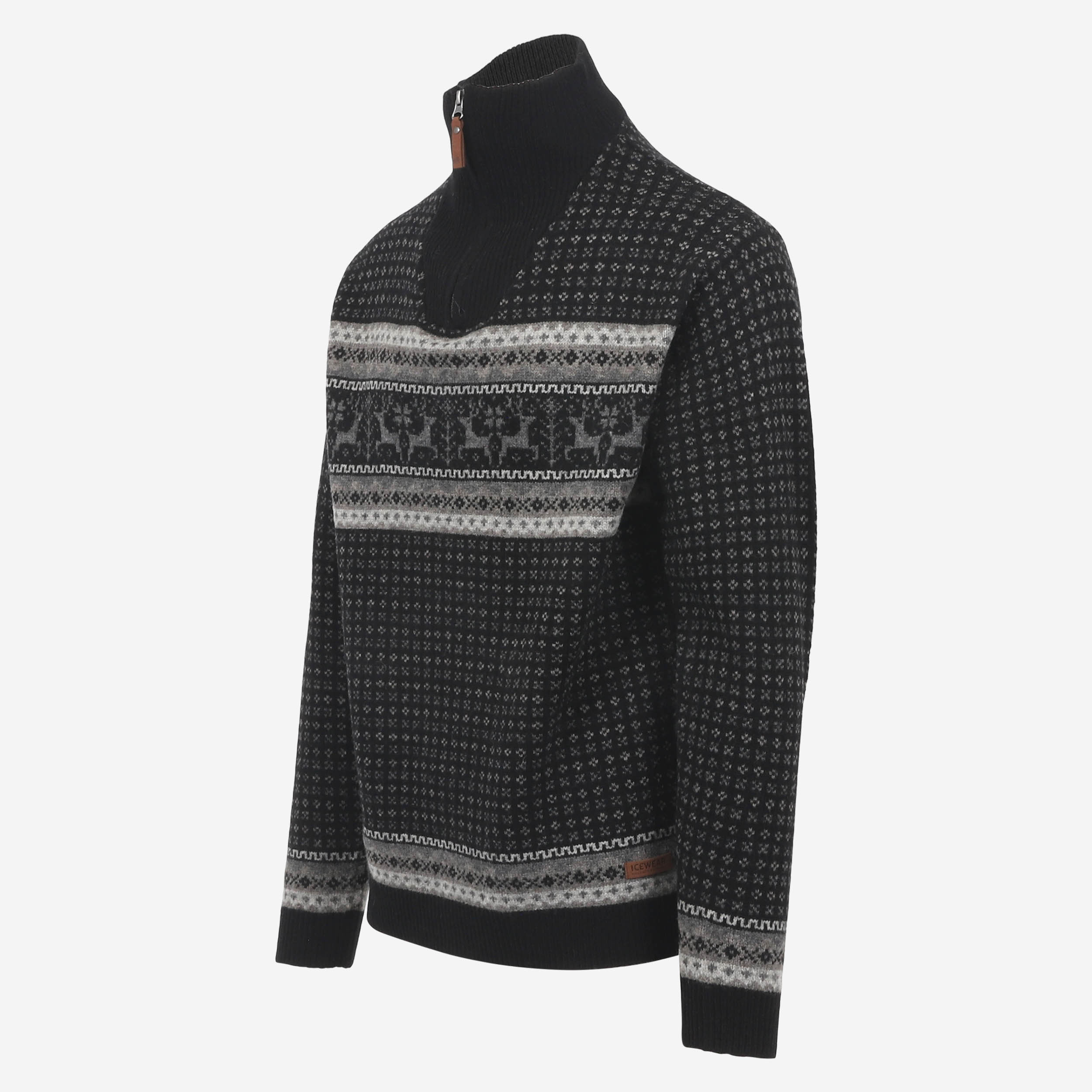 Hreindýrsholt knitted jumper with reindeer motifs 