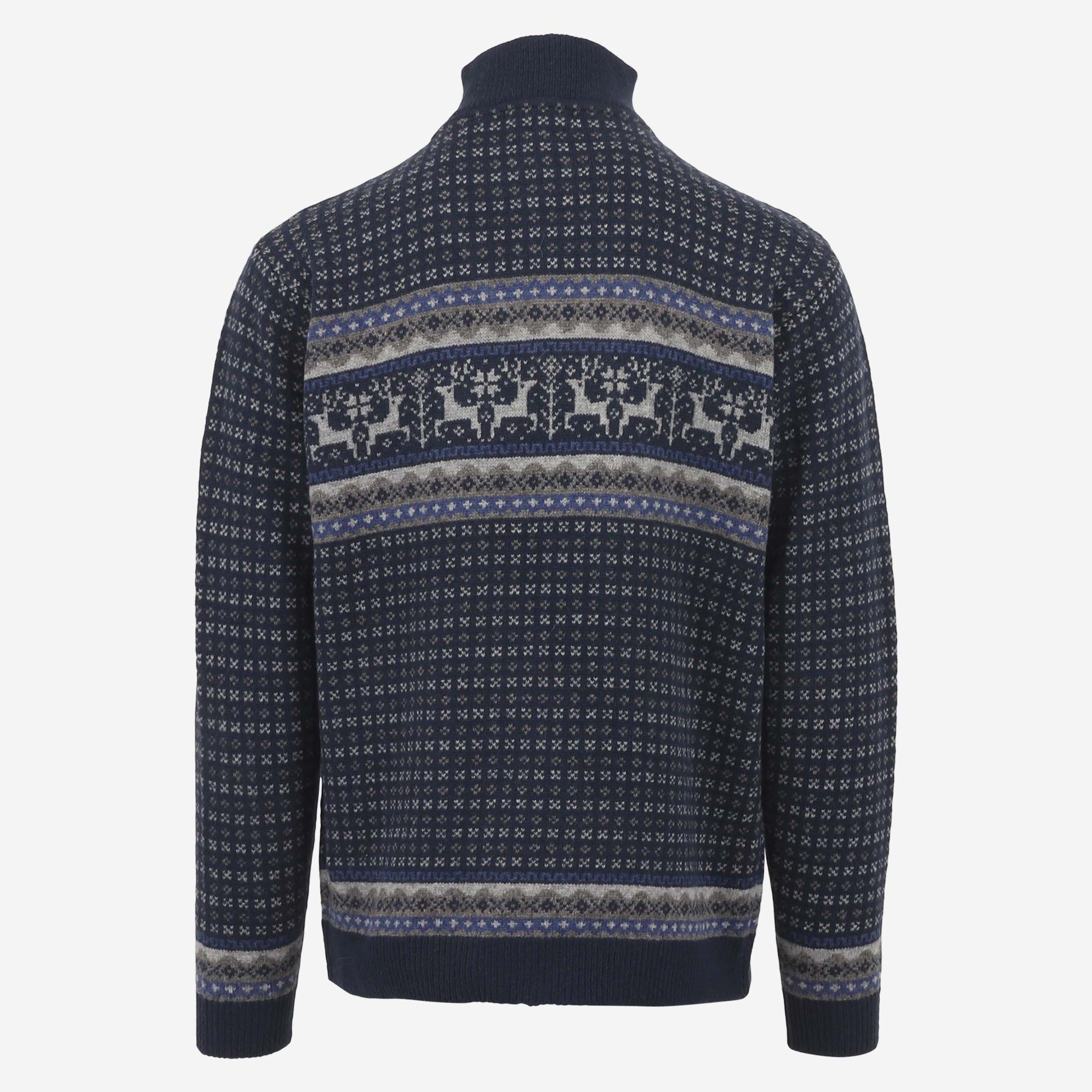 Hreindýrsholt knitted pullover with reindeer motifs 