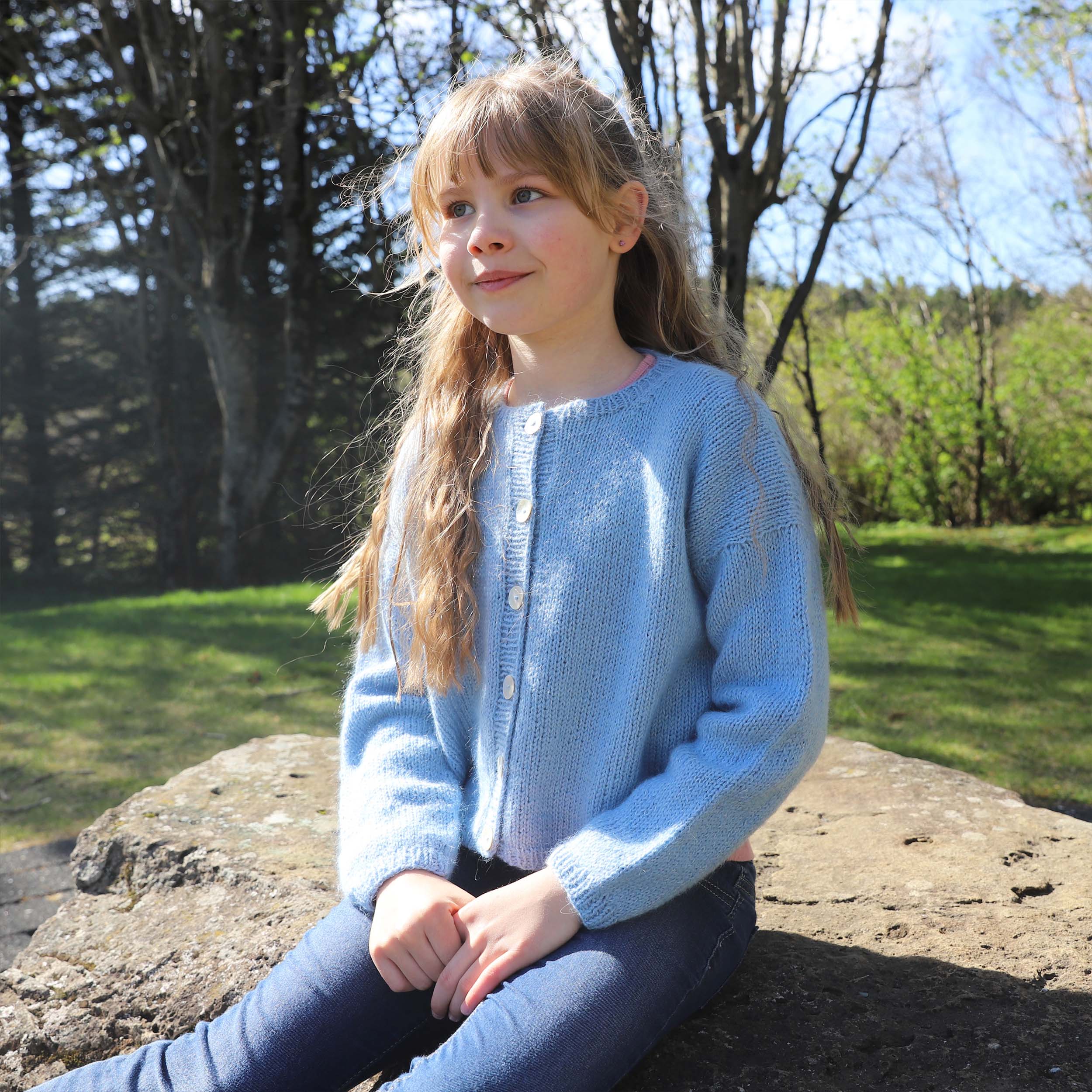 Tína hneppt barna peysa prjónauppskrift