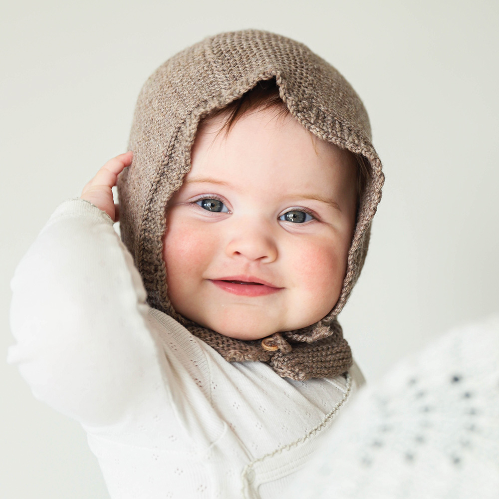 Lambi newborn balaclava knitting pattern