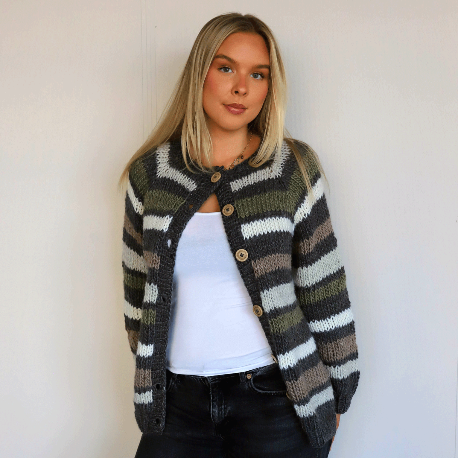 Finka adult cardigan knitting pattern