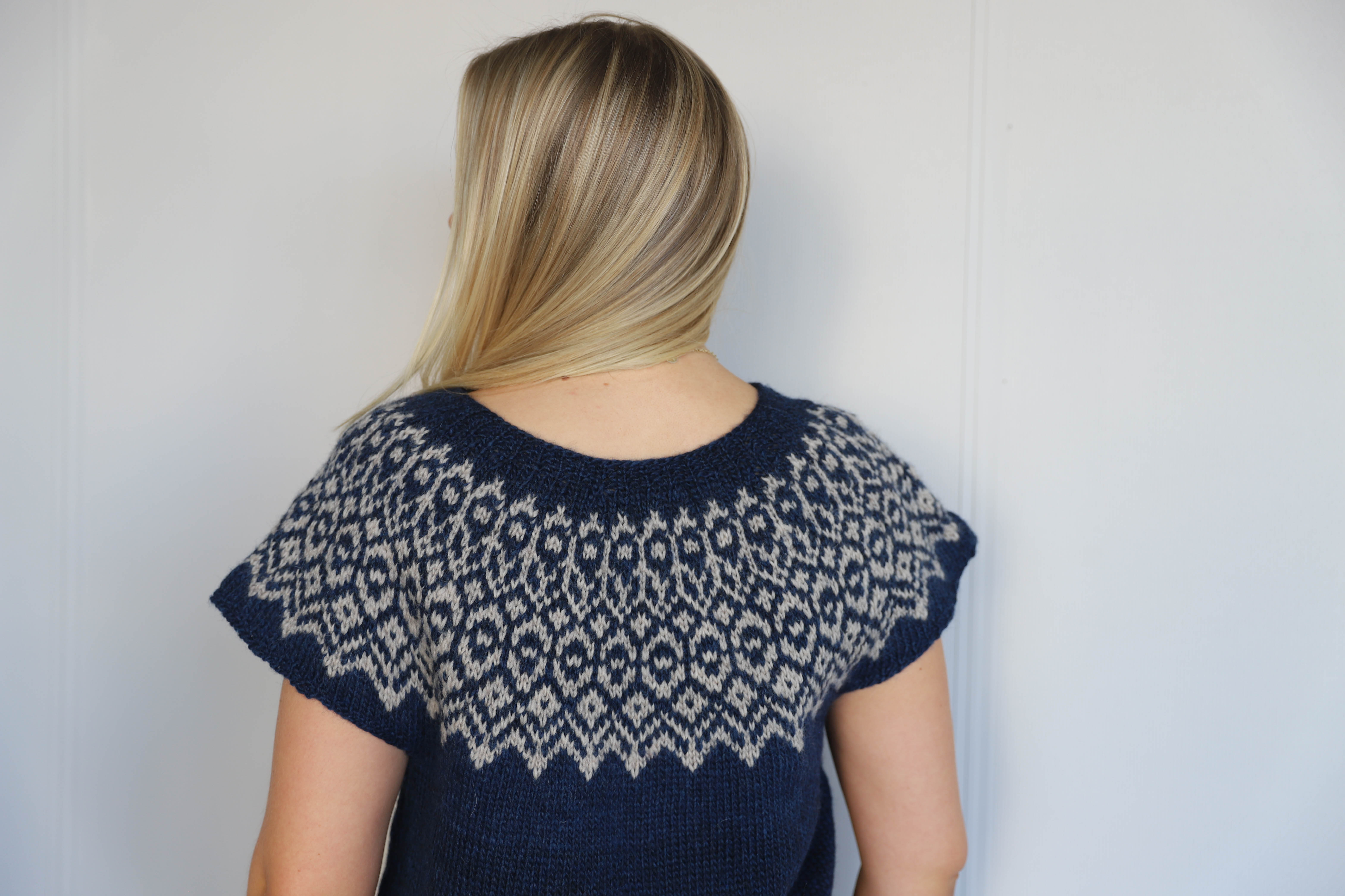 Erla womens vest knitting pattern